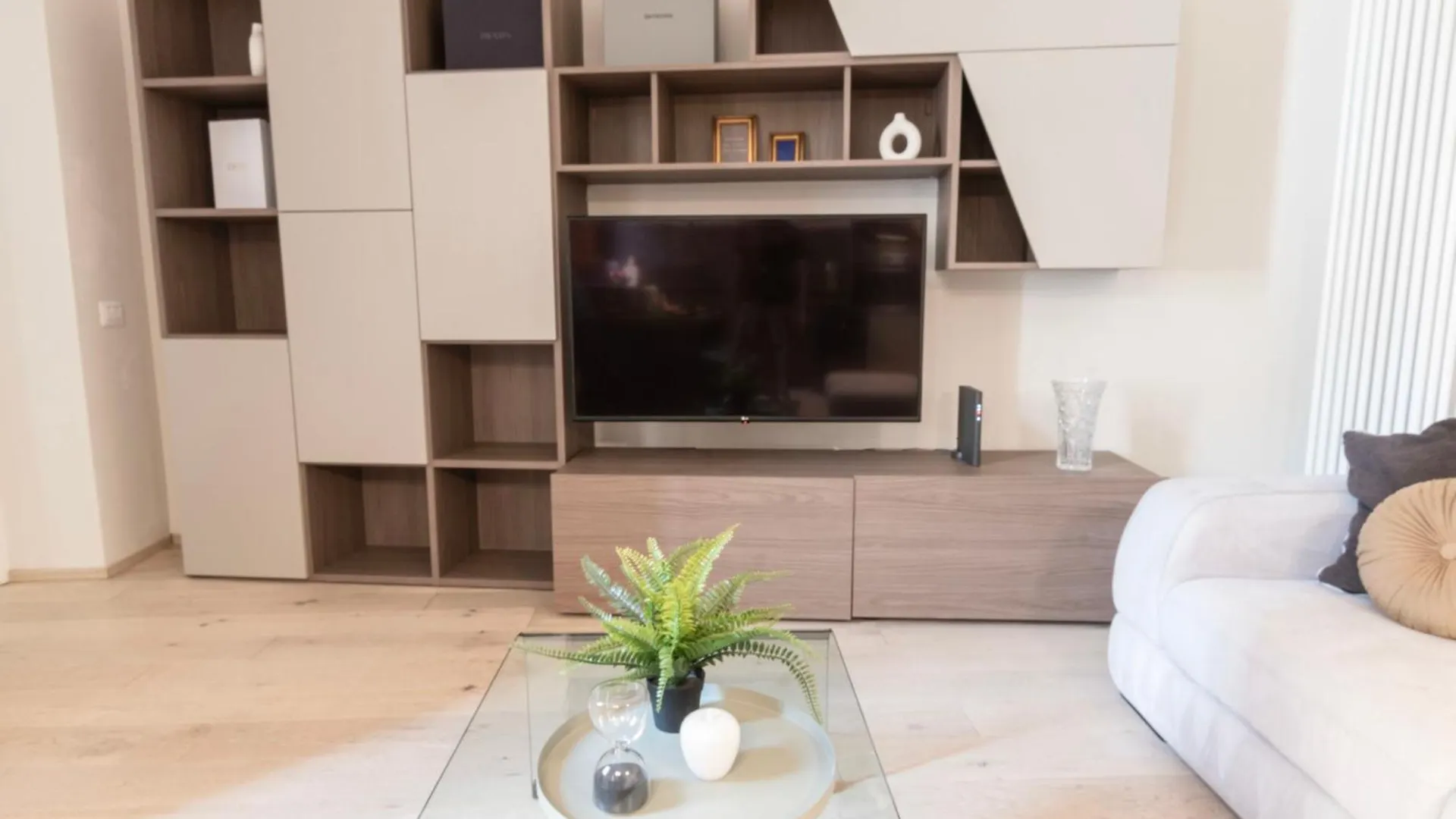 I Host Apartment - Bottego Милан 0*,  Италия