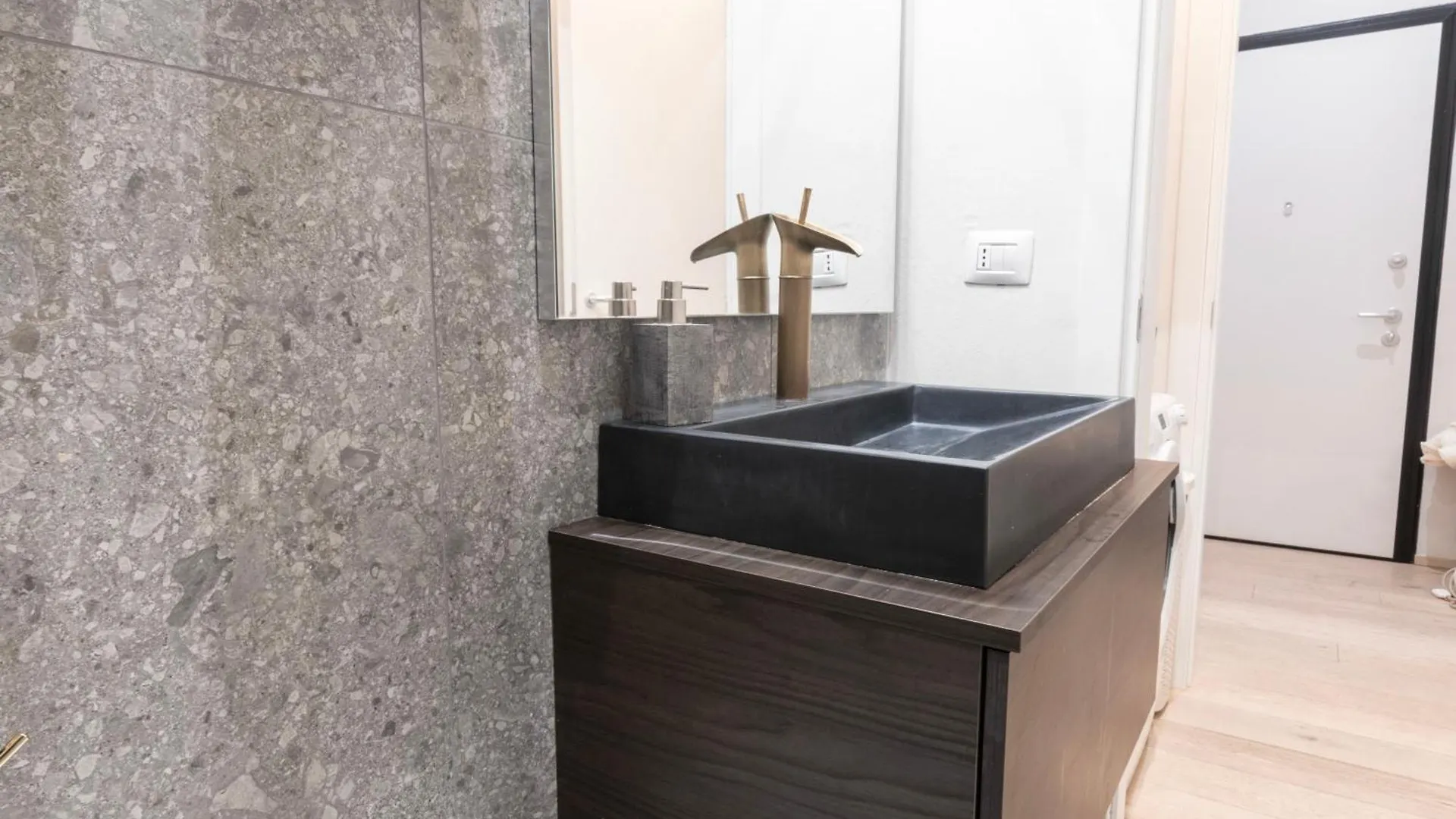 I Host Apartment - Bottego Милан